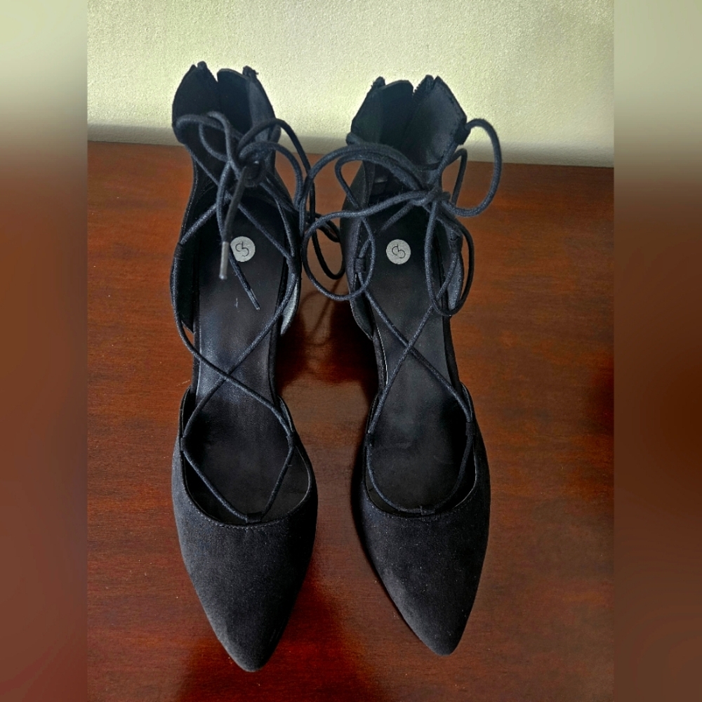 Elegant Black Lace-Up Women's Shoes